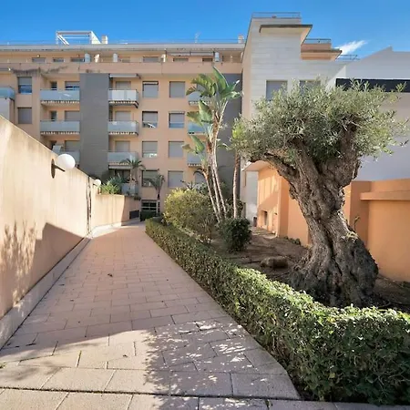 Con Terraza Y Piscina En Puerto Marina - Mistral Apartment *